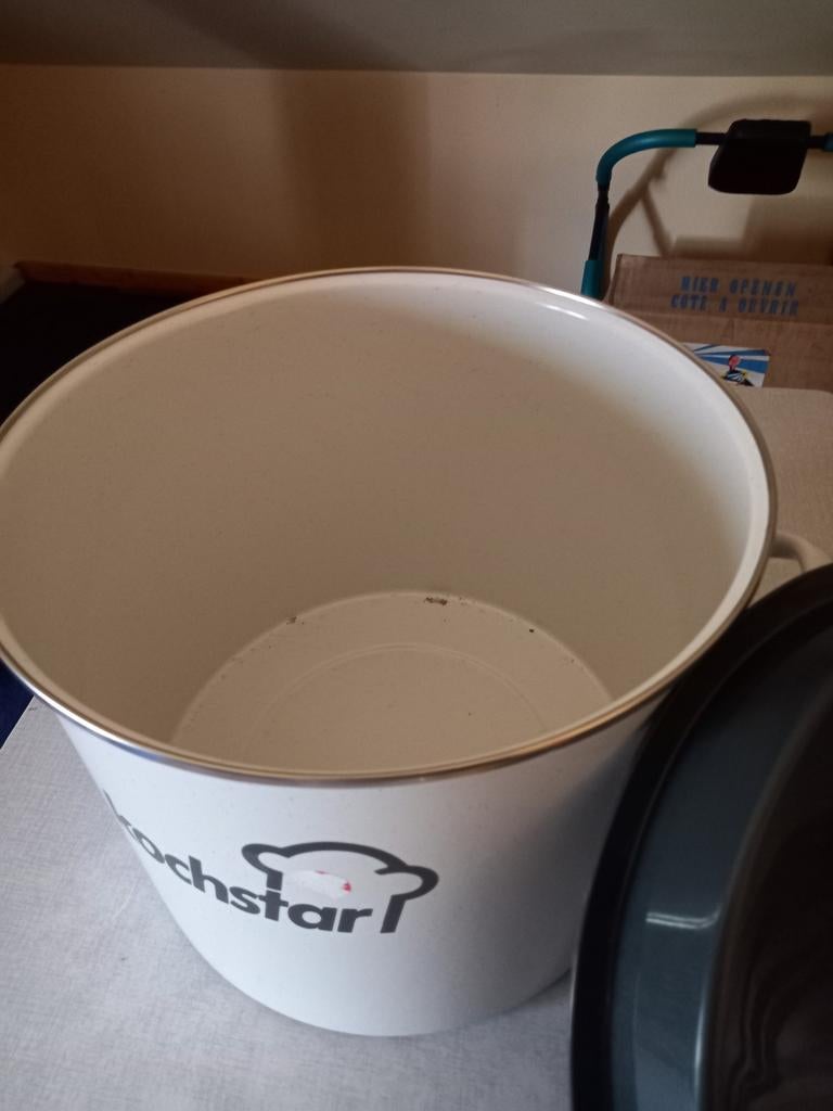 Kookpot, Enlèvement