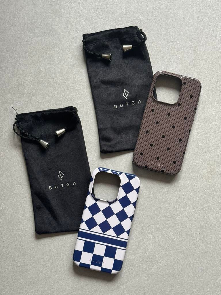 Burga iPhone 15 pro hoesjes met originele zakjes, Ophalen, Zo goed als nieuw, Hoesje of Tasje