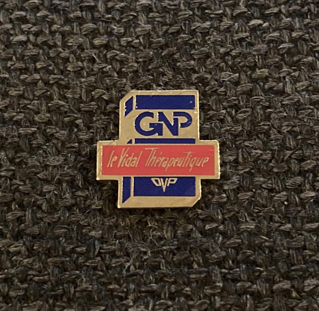 PIN - GNP - LE VIDAL THÉRAPEUTIQUE - MÉDICAMENTS, Verzenden, Gebruikt, Overige onderwerpen, Speldje of Pin