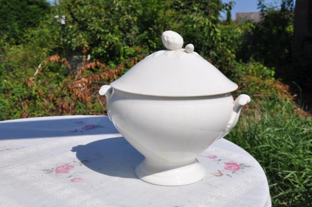 §  soupiére blanche porcelaine, Antiquités & Art, Enlèvement ou Envoi