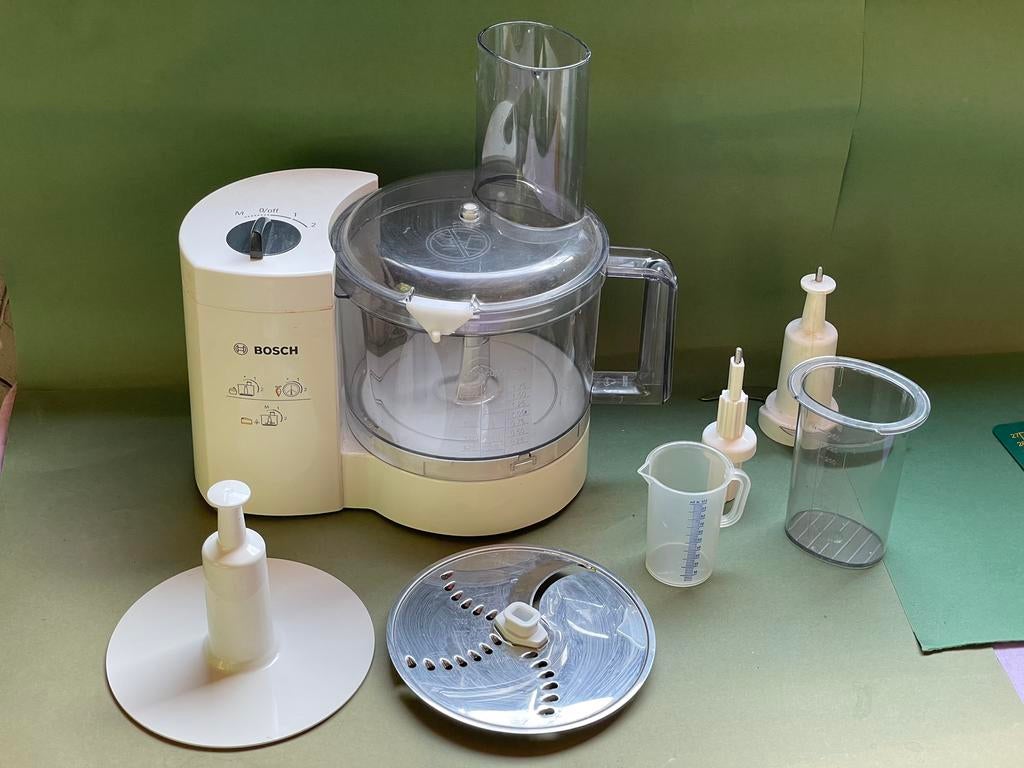 Bosch keukenmachine / foodprocessor – met accessoires, Ophalen of Verzenden, Zo goed als nieuw