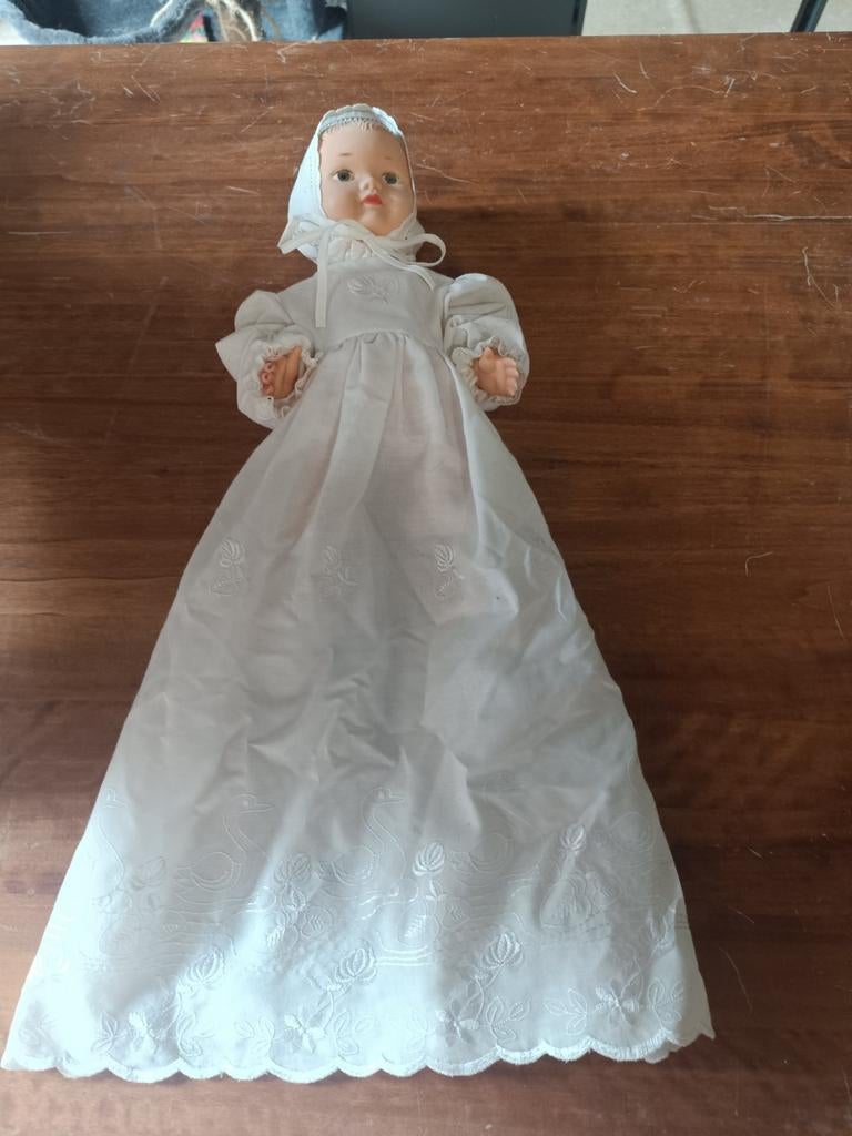 Ancienne poupée avec robe de baptême, Collections, Enlèvement, Comme neuf, Poupée