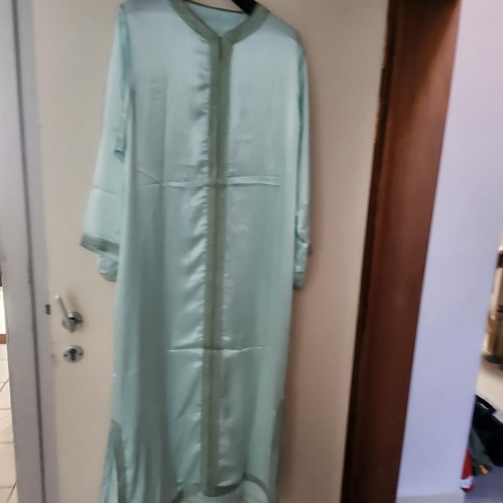 Kaftan-jurk, Ophalen, Zo goed als nieuw