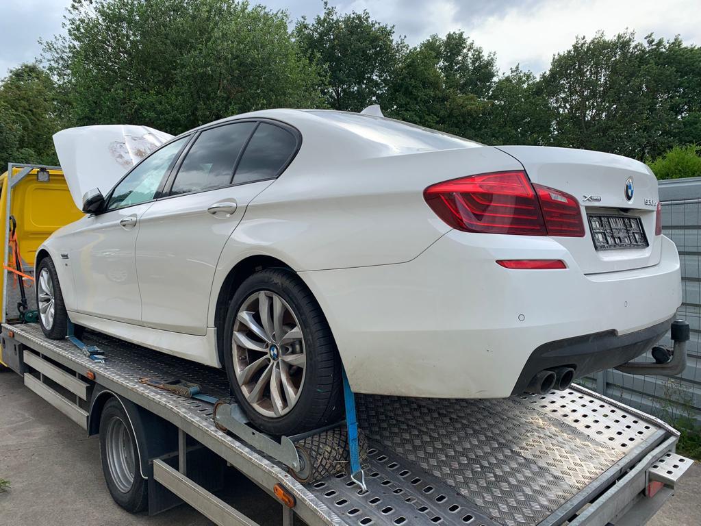 Alle onderdelen van de BMW F10 F11 N47D20C, Ophalen, Gebruikt, Voor, Bumper