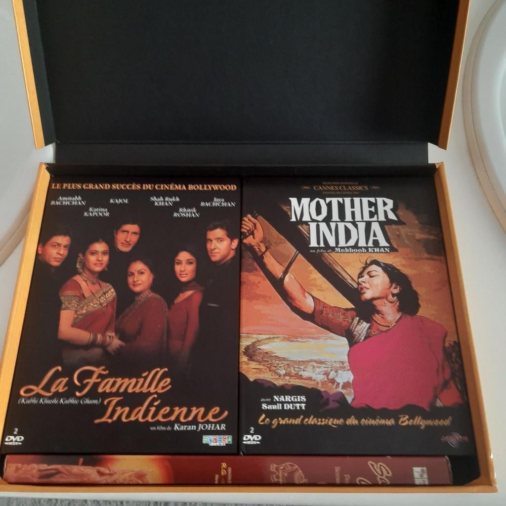 DVD LUXE BOXSET BOLLYWOOD met veel extra´s *NIEUW*, Ophalen, Boxset, Nieuw in verpakking, Alle leeftijden