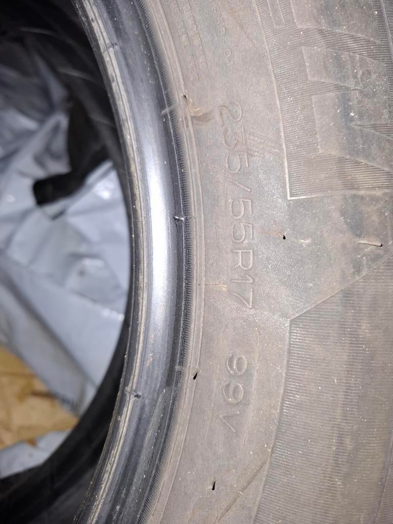 Pneu Michelin 235 55 17 99v, Ophalen, Band(en)
