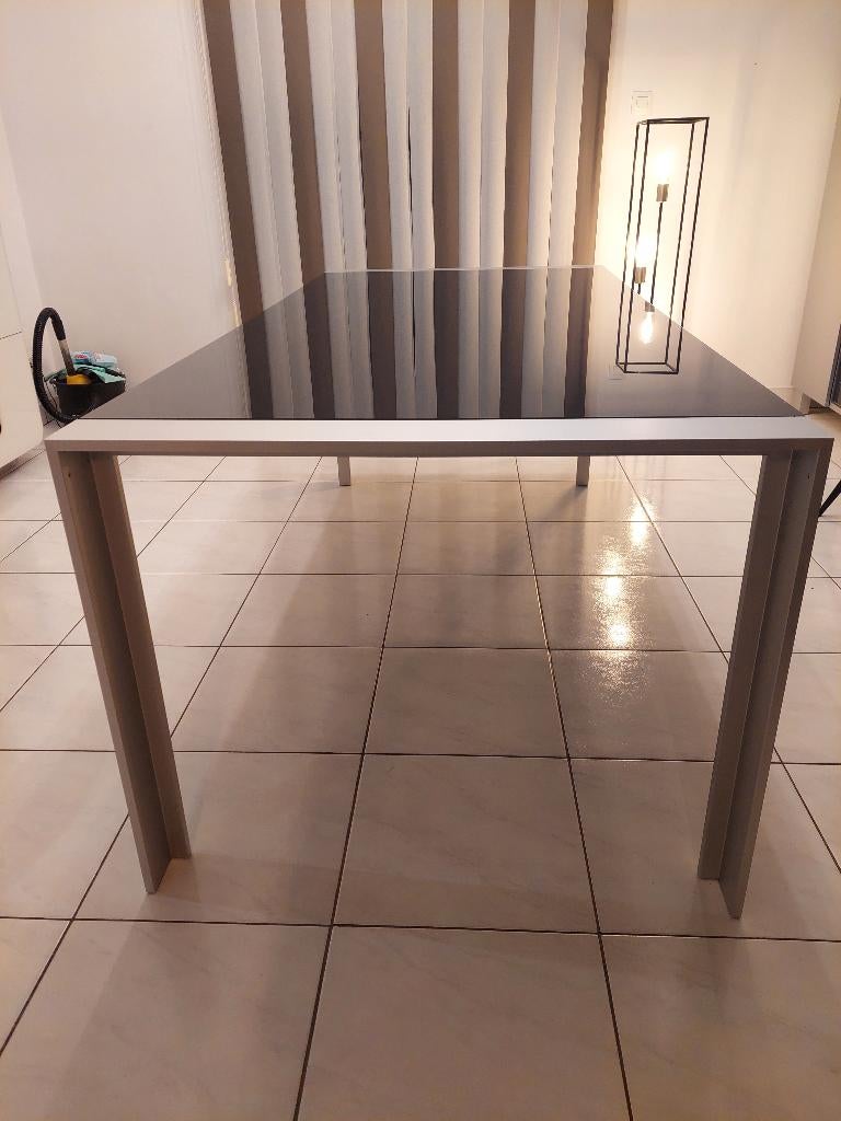 table de salle à manger en verre et aluminium, Ophalen, Gebruikt, 50 tot 100 cm, Vijf personen of meer