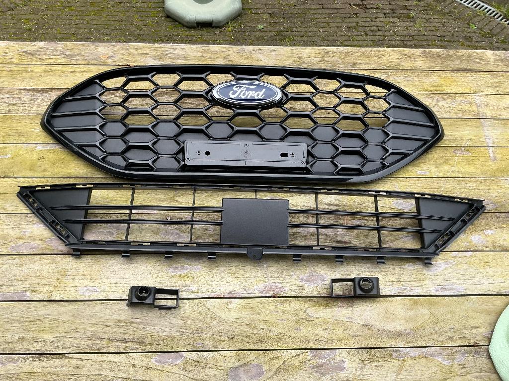 Grille Ford Focus ST line X mk4.5, Ophalen, Voor, Nieuw, Ford