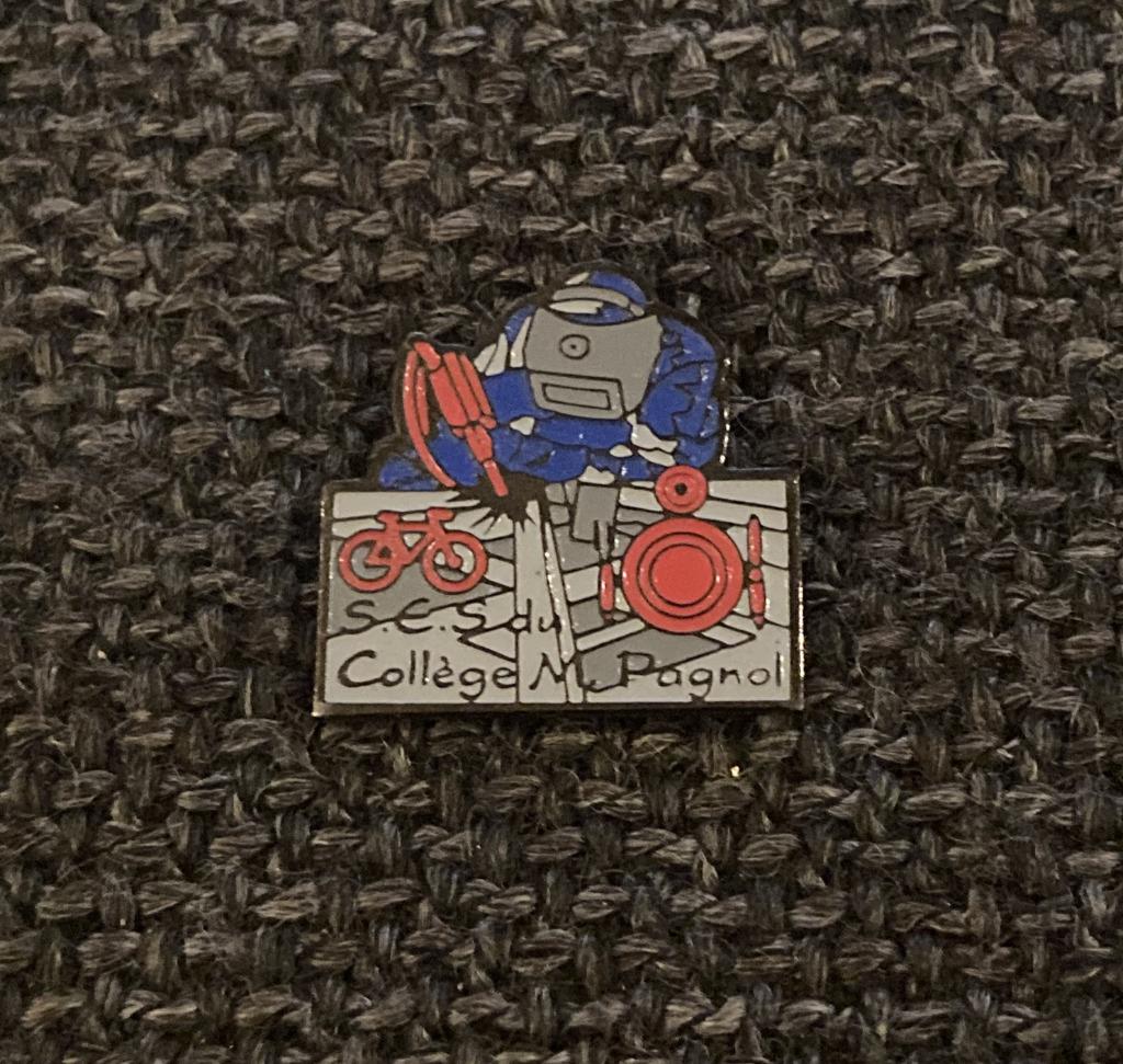PIN - COLLEGE MARCEL PAGNOL, Envoi, Utilisé, Autres sujets/thèmes, Insigne ou Pin's