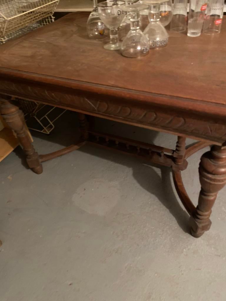 Table chêne et 3 chaises  plus les verres 125, Enlèvement