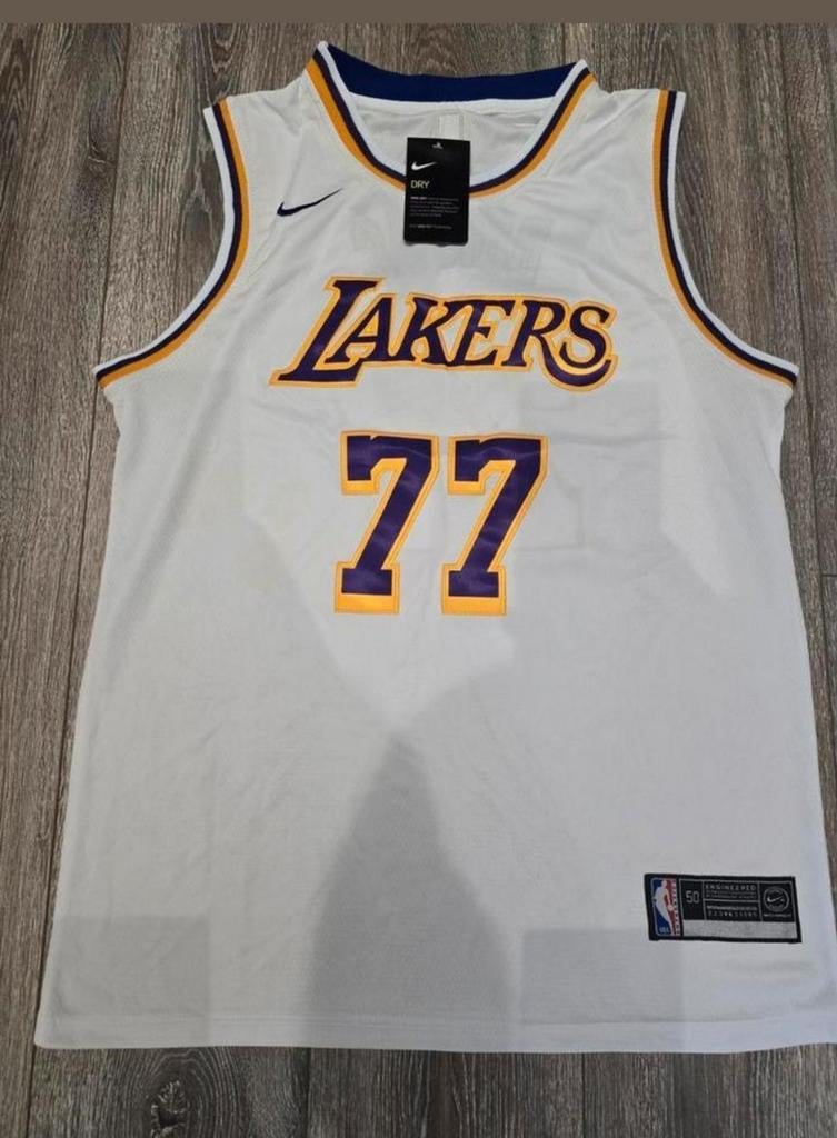Luka Doncic Lakers truitje maat L, Sport en Fitness, Basketbal, Ophalen of Verzenden, Zo goed als nieuw