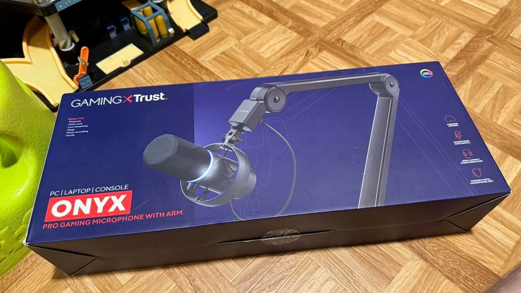 Trust GXT 255+ Onyx! Gaming en Streaming Microfoon! Met Arm!, Muziek en Instrumenten, Ophalen of Verzenden, Zo goed als nieuw