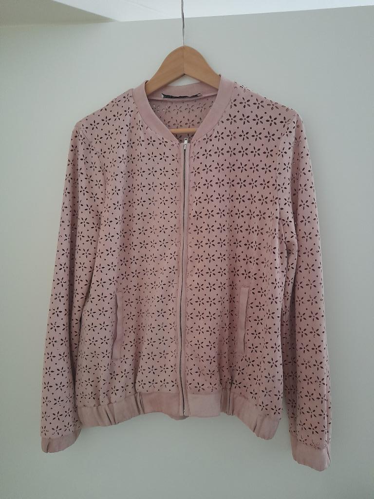 Grease jacket - geperforeerd leer / suede, Lola en Liza, Kleding | Dames, Lola & Liza, Ophalen of Verzenden, Maat 38/40 (M), Roze