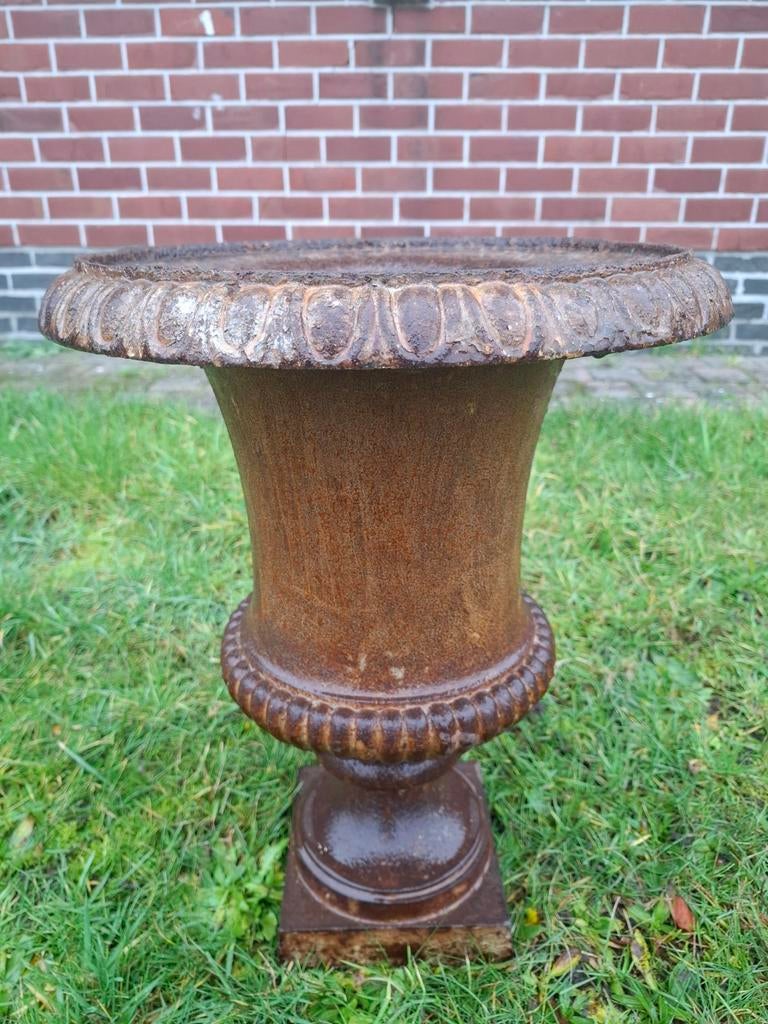 Gietijzeren pot Hoogte 50cm breedte 40cm, Antiek en Kunst, Ophalen