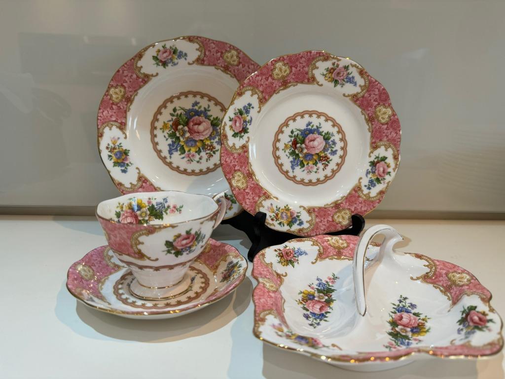 Setje Royal Albert, lady Carlyle, Verzamelen, Ophalen of Verzenden, Zo goed als nieuw, Overige typen