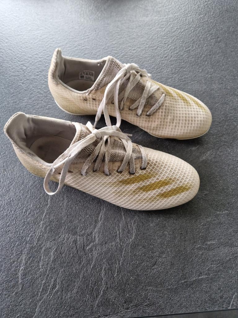 witte voetbalschoenen Adidas - maat 38, Adidas, Garçon ou Fille, Comme neuf, Enlèvement