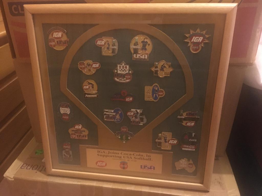 Coca cola pins set in kader, Verzamelen, Ophalen of Verzenden, Zo goed als nieuw
