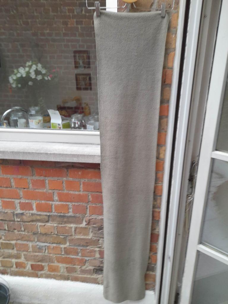 Écharpe ou écharpe vert kaki, Taille 38/40 (M), Enlèvement ou Envoi, Écharpe, Porté