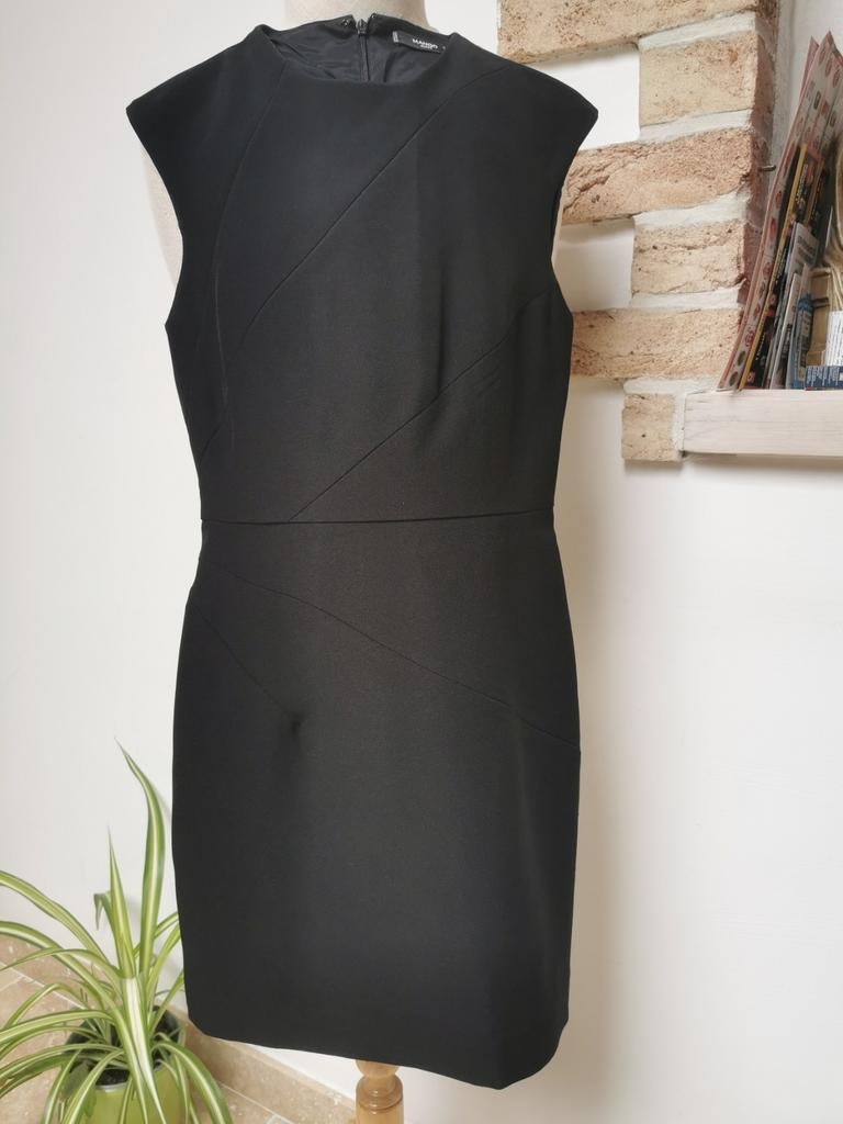 Très belle robe noire de chez Mango, Enlèvement ou Envoi, Comme neuf, Taille 34 (XS) ou plus petite, Noir