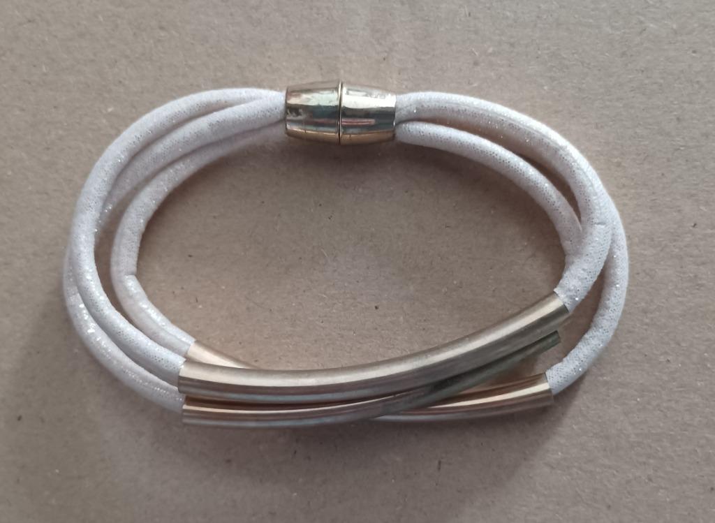 bracelet fermeture aimantée, Enlèvement ou Envoi, Neuf, Rose