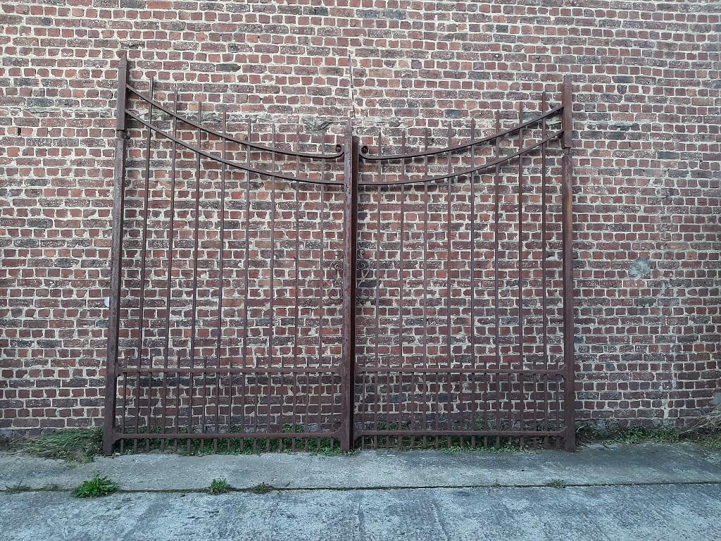 Nouveau portail en fer forgé + poteaux - L x H 350 x 300 cm, 200 cm ou plus, Portail battant, Comme neuf, Enlèvement