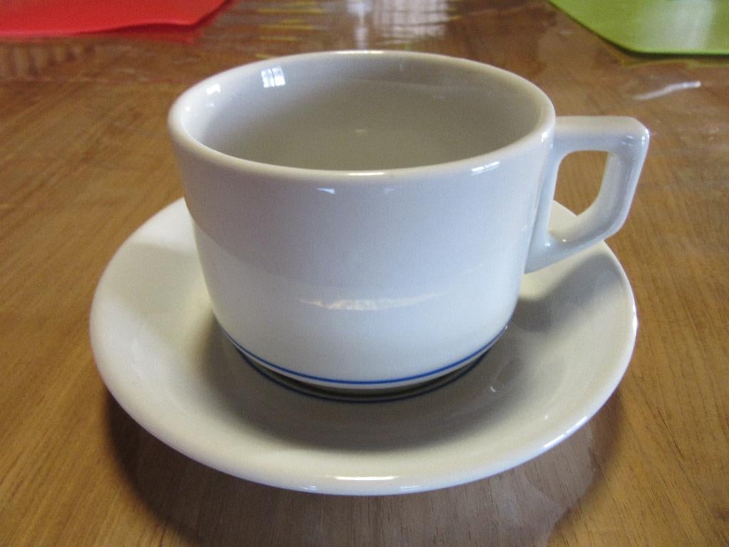 18 koffietassen / 12 ondertas, Enlèvement