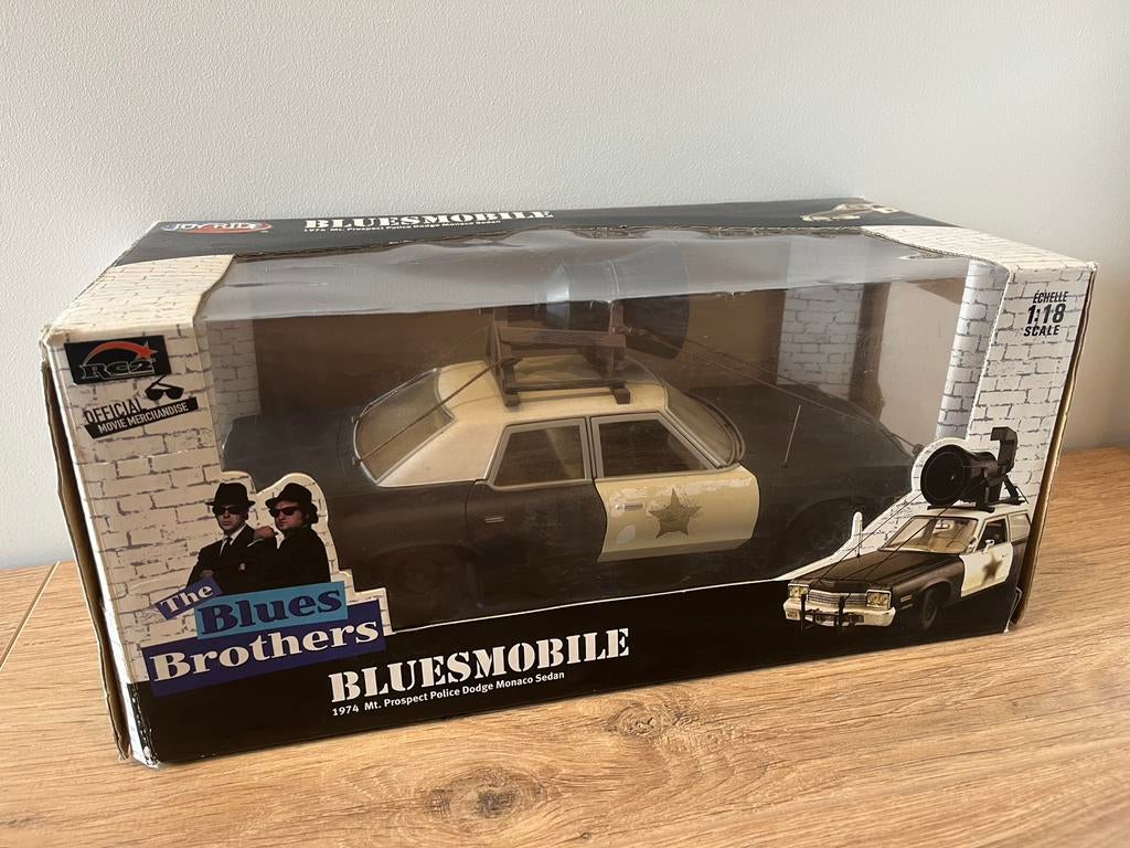 1:18 bluesmobile dodge monaco police 1974 ertl tv film, Ophalen of Verzenden, Zo goed als nieuw, ERTL