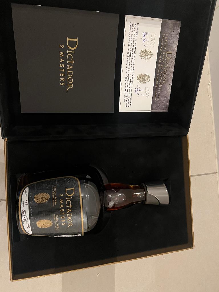 Dictator  Rhum 2 Masters 1976 - 350 bouteilles produites, Collections, Neuf, Pleine, Enlèvement, Autres types