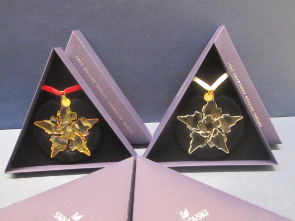 Swarovski Set van 2 Kerststerren 2021, Gouden & heldere ster, Verzamelen, Swarovski, Ophalen of Verzenden, Nieuw, Figuurtje