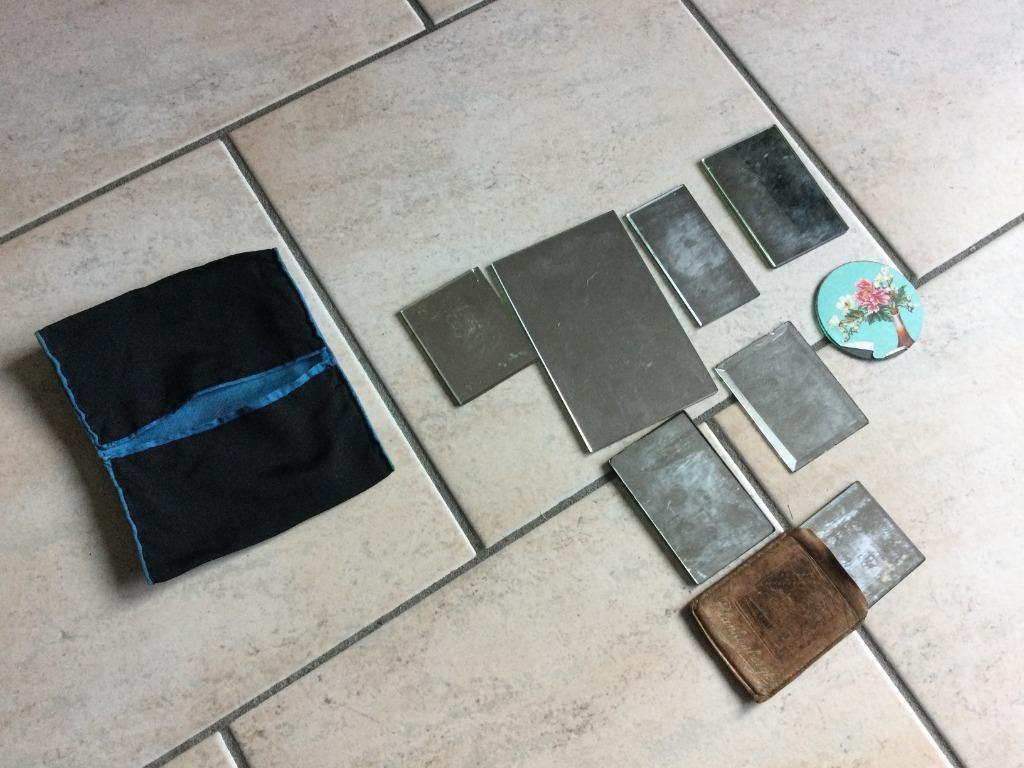 SET SPIEGELS+LEREN ZAKJE/2 ZAKJES VAN STOF EN LEER, Antiek en Kunst, Ophalen of Verzenden