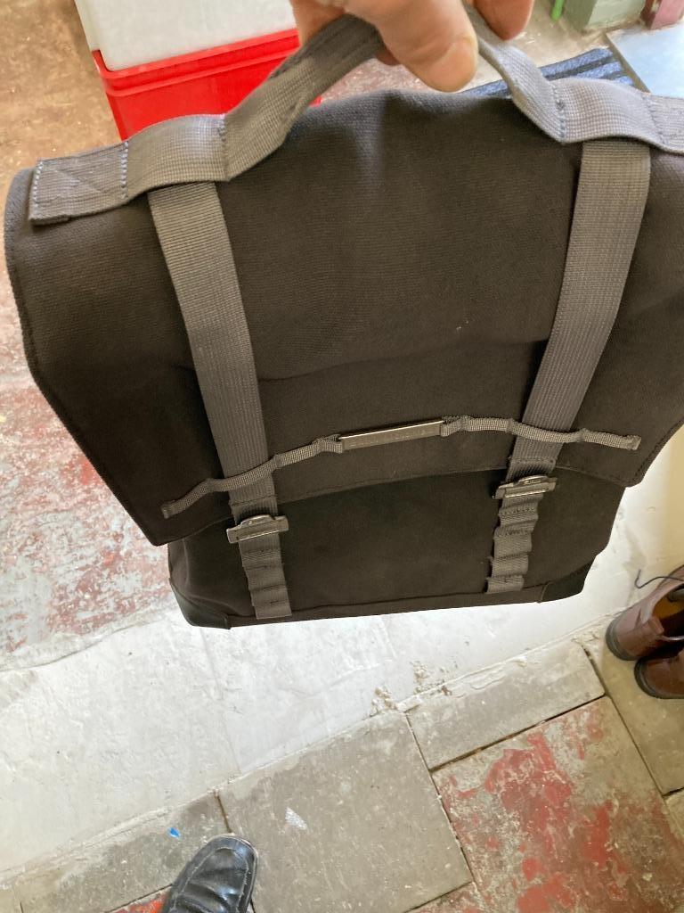 R9T accessoires BMW zijtas+houder-bagagerek chroom-stuurtas, Motoren, Ophalen, Zo goed als nieuw