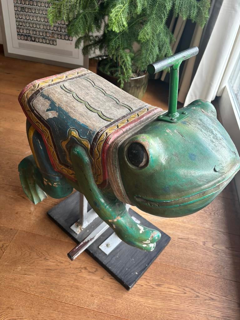 Kermis kikker, Ophalen
