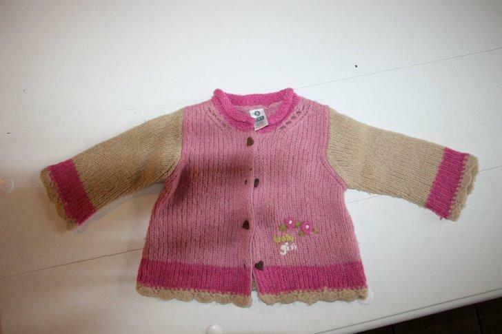 gilet beige et rose zara 9-12 mois, Enlèvement ou Envoi, Ensemble, Zara, Utilisé