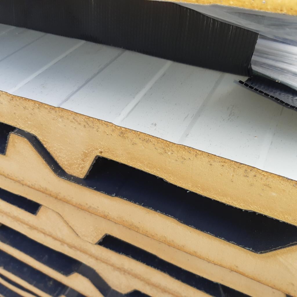 Sandwich dakpaneel 4cm, nieuw , PROMO, Doe-het-zelf en Bouw, Dakpannen en Dakbedekking, Nieuw, Dakplaat of Dakpanplaat, Metaal