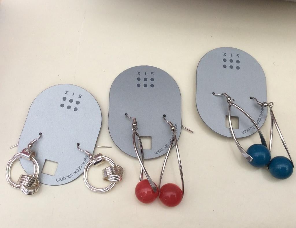3 paar oorbellen, Handtassen en Accessoires, Ophalen, Nieuw, Overige materialen, Knopjes of Stekers