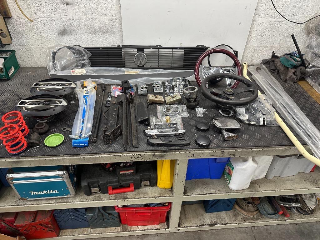Lot de Golf 1 Jetta 1 Scirocco 1 neuves et d'occasion, Autos : Pièces & Accessoires, Autres pièces automobiles, Pièces Oldtimer ou Ancêtre