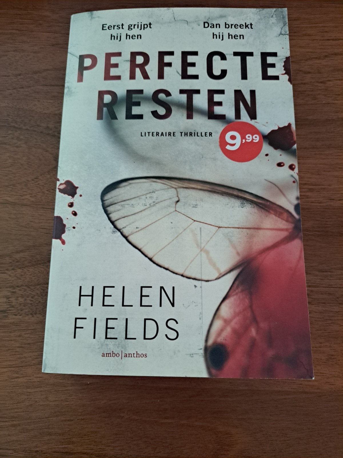 Helen Fields - Perfecte resten, Boeken, Thrillers, Ophalen of Verzenden