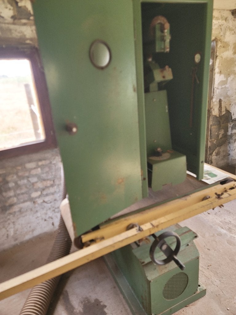 lot houtbewerkingsmachines, Ophalen