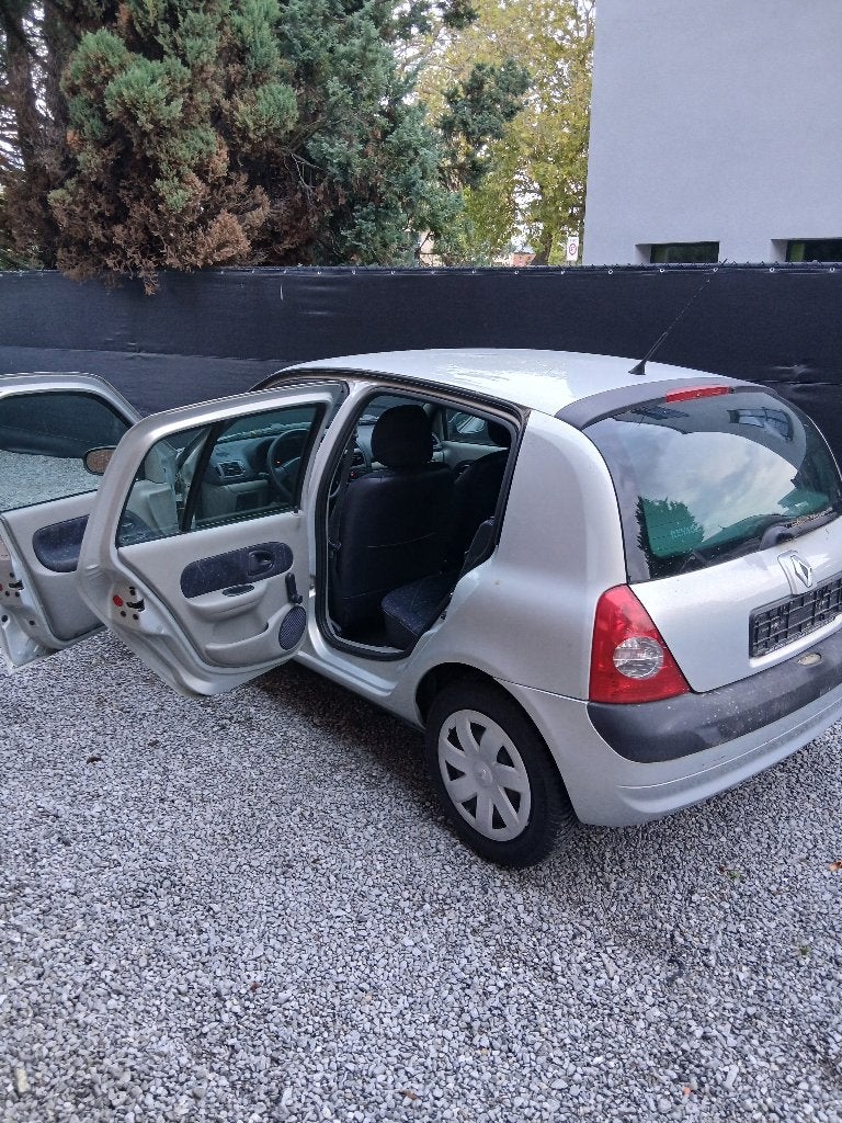 Renault Clio 1.2 cc Benzine 5deurs Lez Ok Zeer Goede Staat, Auto's, Handgeschakeld, 5 deurs, Particulier, Zilver of Grijs
