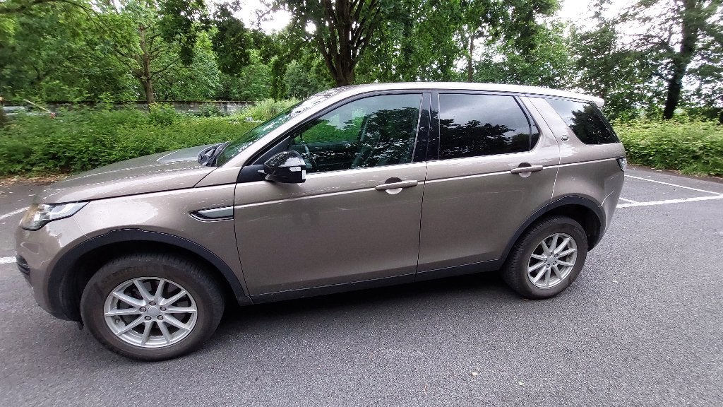 Land Rover Discovery Sport, Auto's, Land Rover, 4 cilinders, Beige, Particulier, Dealer onderhouden