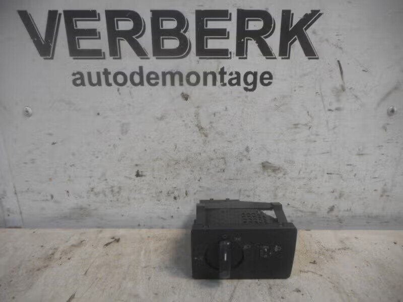 LICHTSCHAKELAAR Ford Fiesta 5 (JD / JH) (6s6t13a024ea), Enlèvement ou Envoi, Henry-Ford-Straße 1 50735 Köln, DE, Ford-Werke GmbH