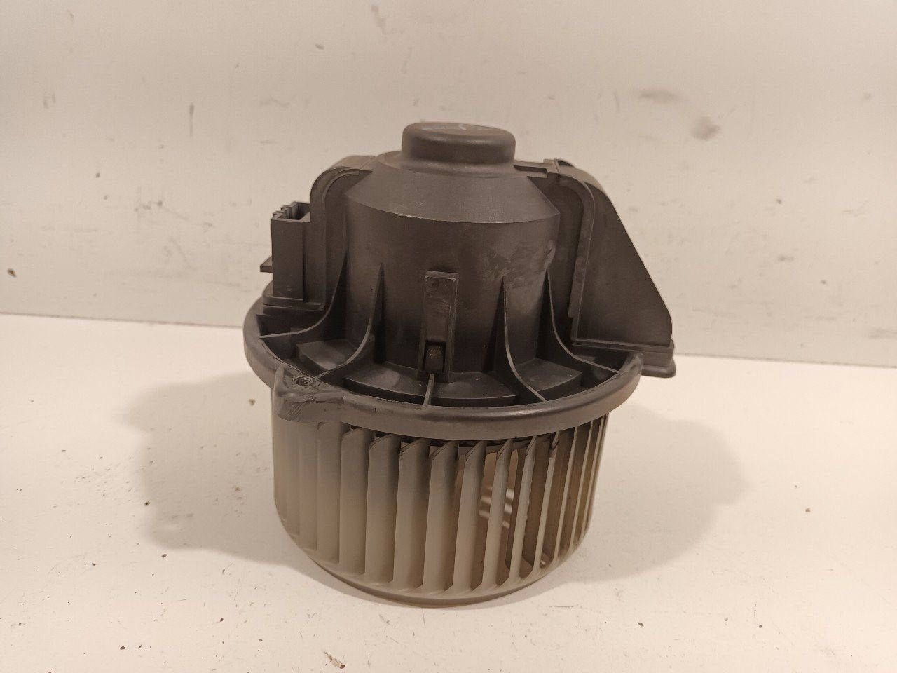 Kachel ventilator motor Land Rover Range Rover, Onderdelen@venauto.nl, Van der Ven Autorecycling B.V., Ettenseweg 76, 4706 PB Roosendaal, The Netherlands