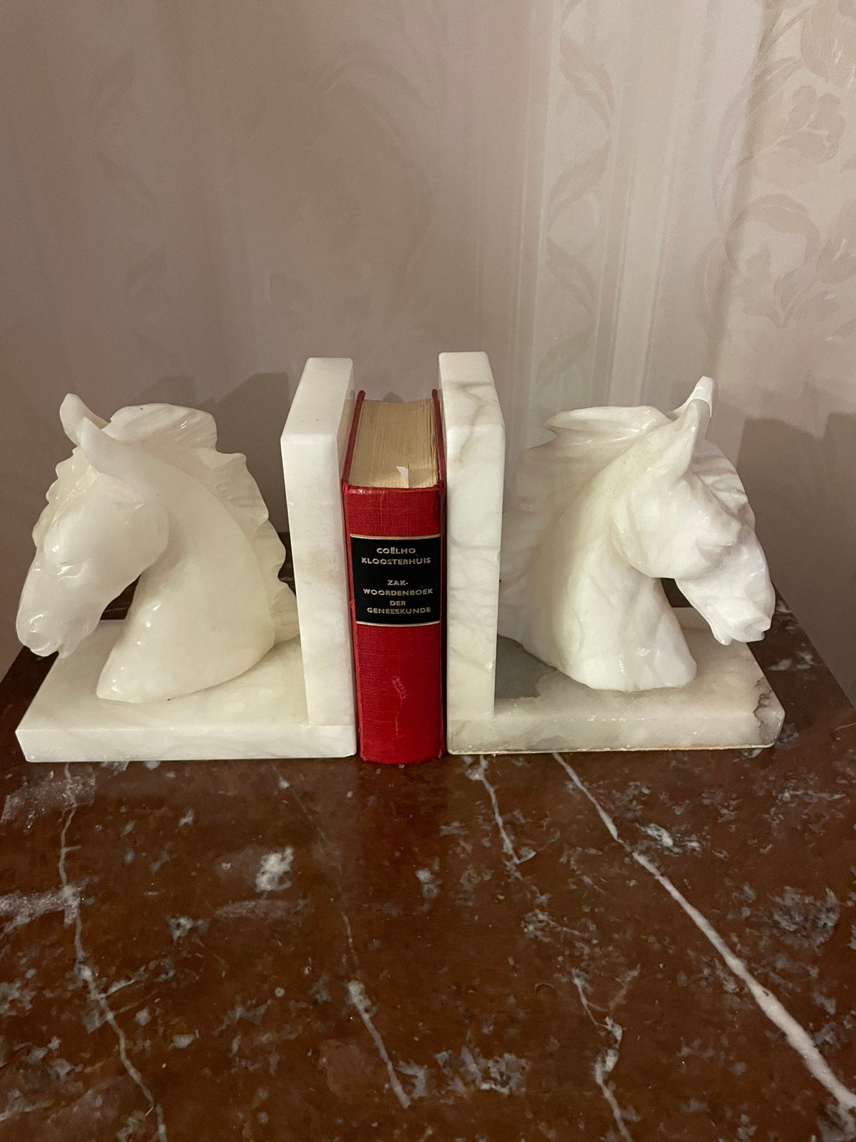 Boekensteun in marmer/ paardenhoofd /2 stuks, Ophalen, Zo goed als nieuw
