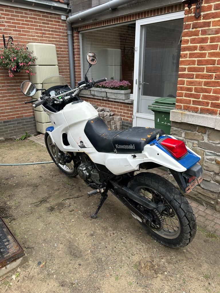 Kawasaki kle500 projectmotor, Motos, Motos | Kawasaki, Particulier, 2 cylindres, Enlèvement