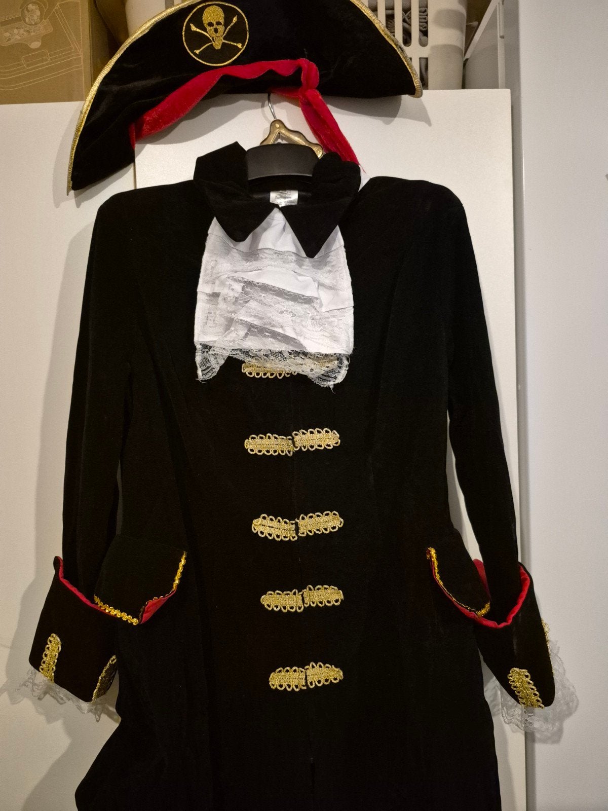 prachtig carnaval-halloween piratenkostuum maat 44-46, Vêtements | Hommes, Enlèvement ou Envoi, Porté, Taille 46 (S) ou plus petite
