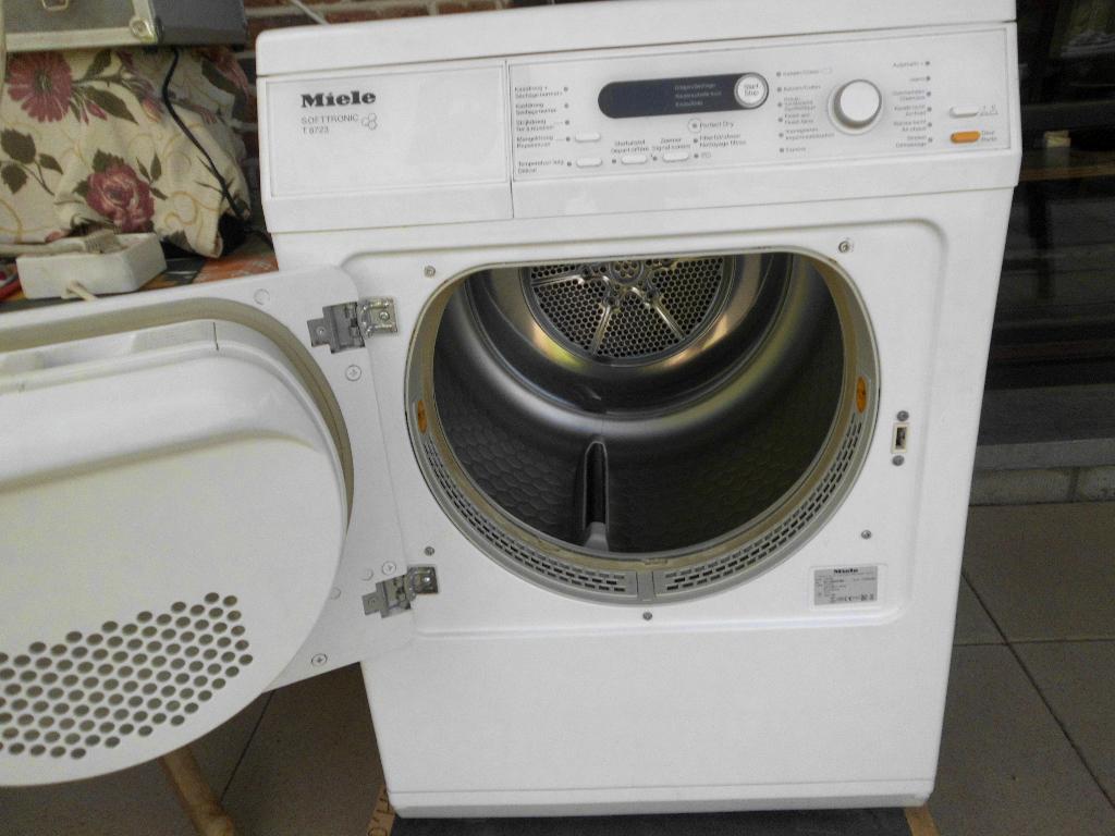 droogkast miele t8723, Elektronische apparatuur, Droogkasten, Ophalen, 6 tot 8 kg, Luchtafvoer, Zo goed als nieuw
