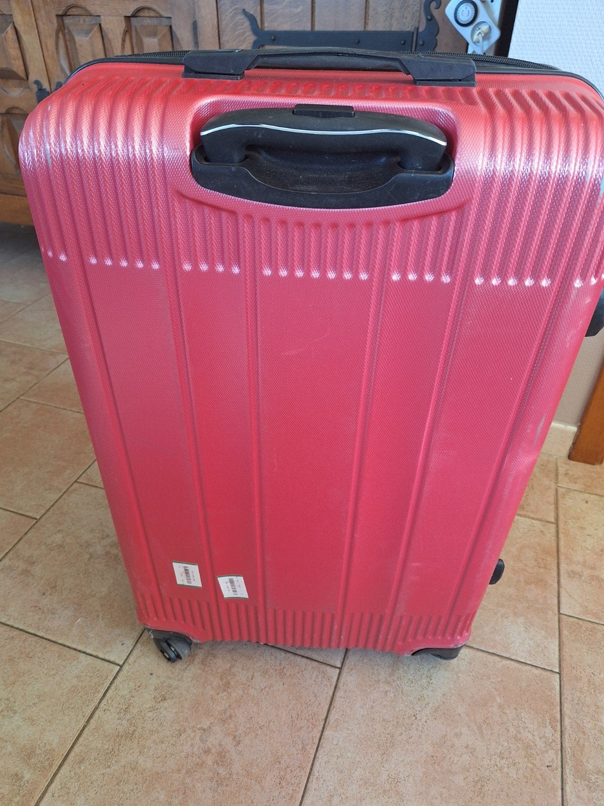 Valise Cover World, Enlèvement