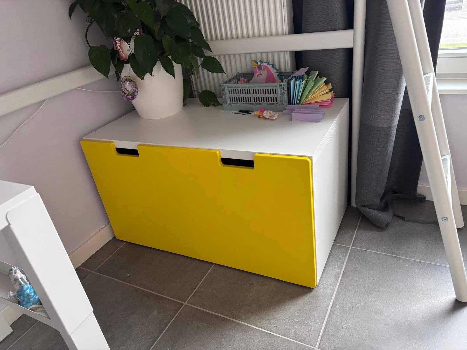 Armoire Ikea avec toboggan, Enfants & Bébés, Enlèvement, Armoire