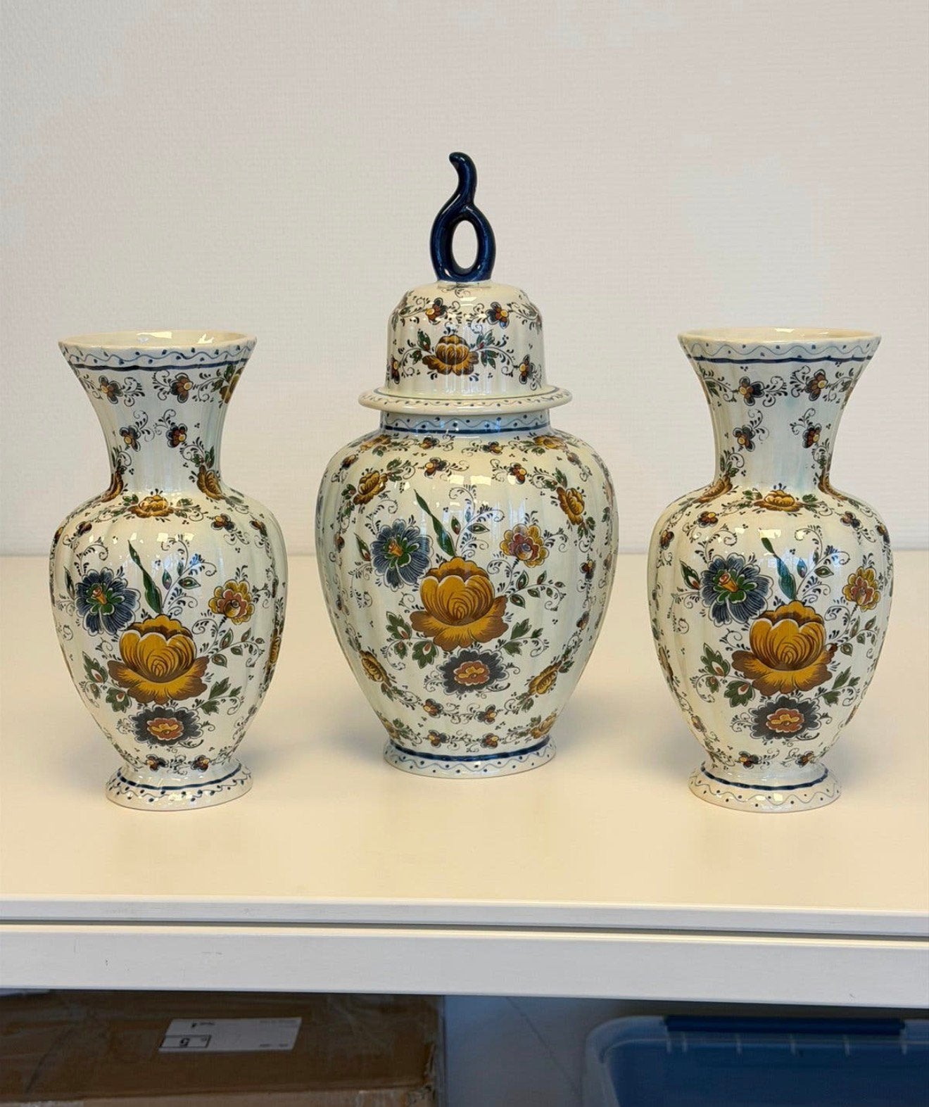 d'armoires polychromes Delft, 3, vase et couvercle vintage, Enlèvement ou Envoi