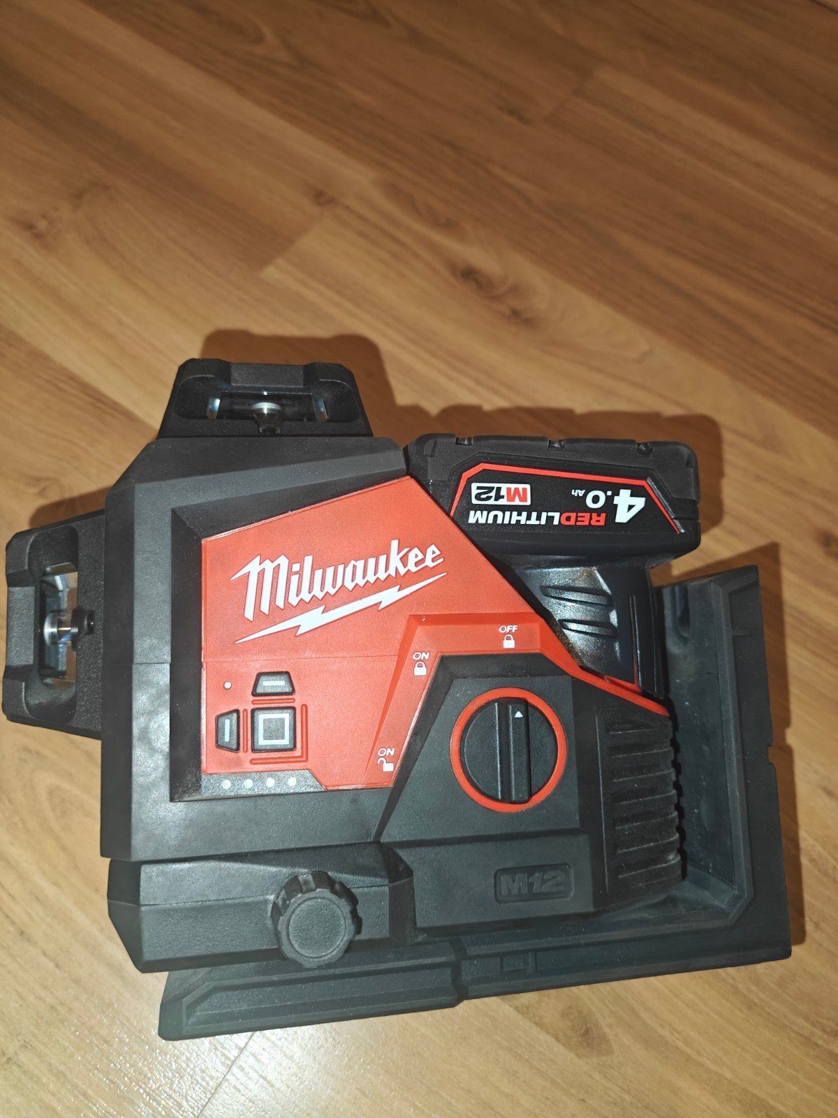 Niveau Milwaukee, Enlèvement